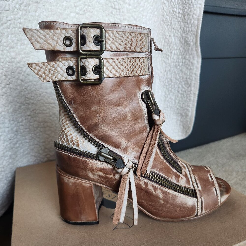 *EUC* Freebird by Steven Zombie Tan Bootie, Size 9